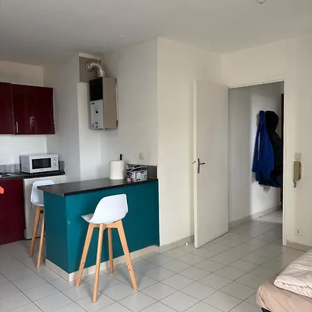 Apartment Avec Place De Parking Gratuite A L'entree De La *