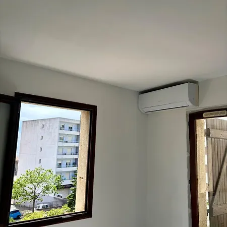 Avec Place De Parking Gratuite A L'entree De La Apartment *